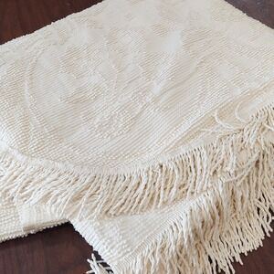 Vintage Bates Bedspread Cream Hobnail Chenille Floral Fringe USA Full Queen
